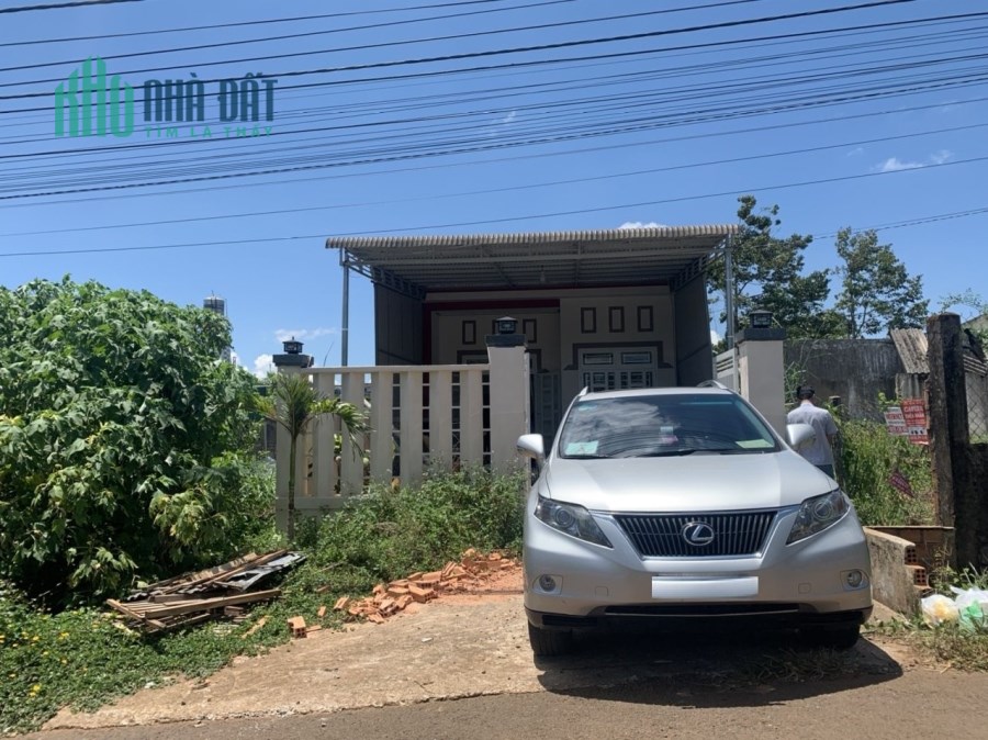 Bán nhà MT Mạc Đĩnh Chi, P.2, Bảo Lộc: 6 x 33= 195m2, giá: 2,7 tỷ.