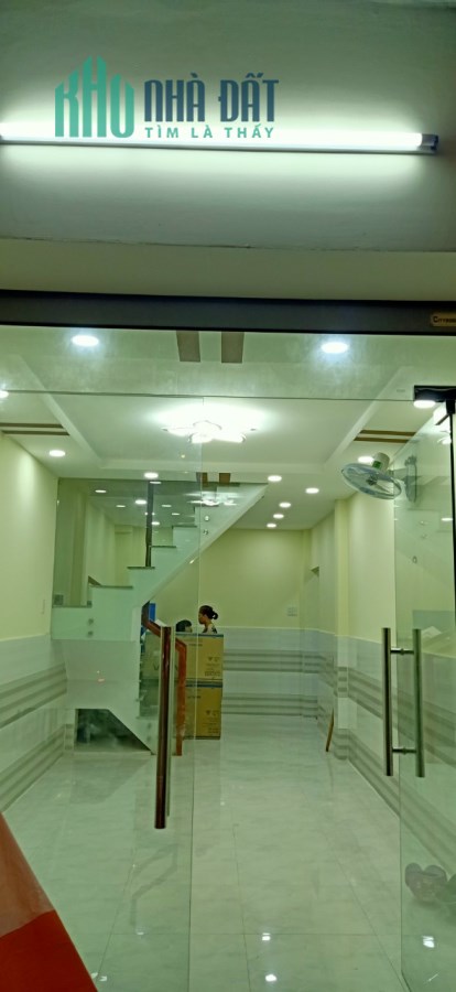 Chủ xuất cảnh cần bán gấp trong tuần này MT Âu Cơ P14 Q11 đoạn bán vịt quay