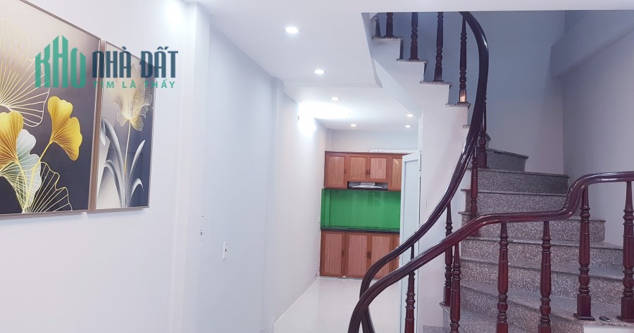 Bán nhà riêng Giáp  Bát, ngõ rộng, 36m, 4 tầng, 2.75 tỷ.