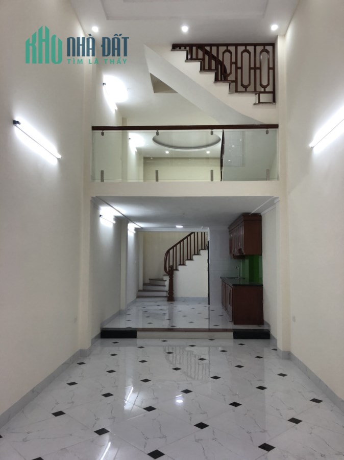Bán Nhà Mới 5 Tầng, Ô Tô vào Nhà, ngõ Kim Giang Thanh Liệt. LH 0977189998