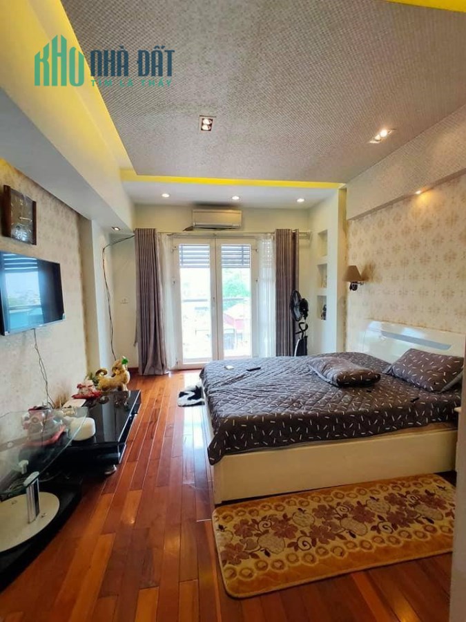 Bán Nhà Phố Khâm Thiên, Đống Đa, 42m2, 3 PN, 4 Tầng, 3.6 Tỷ,0378671294