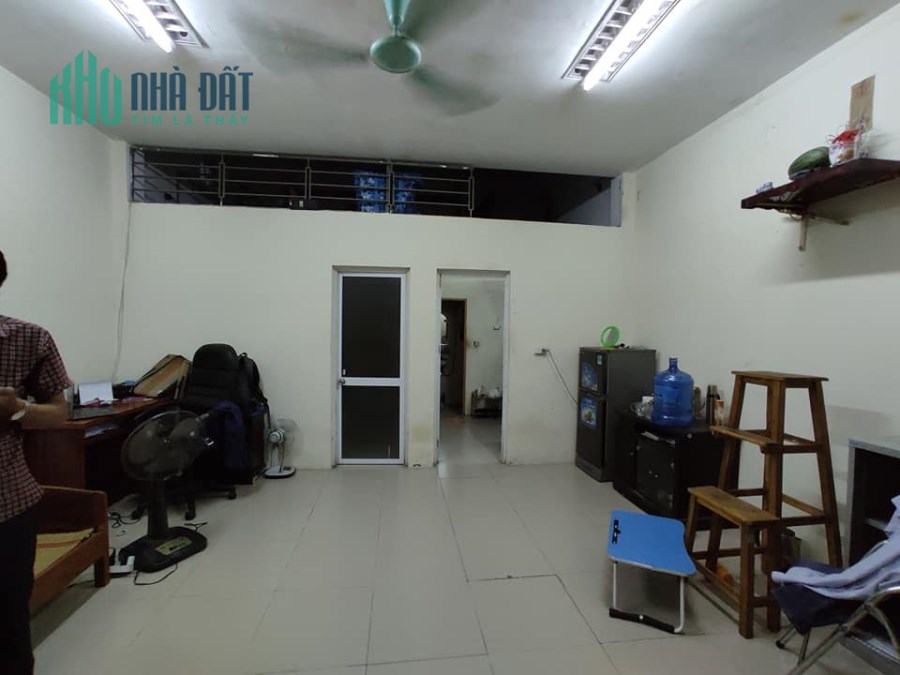 Đất Giáp Nhị, Kinh Doanh, Đường rộng 6 m, mặt tiền 5m, giá 74 tr/m2, L.H: 0827907189