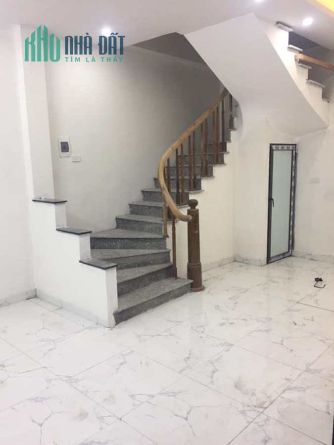 Bán nhà mới, đẹp, giá hơn 1 tỷ, cưới vợ, đón Tết đê!