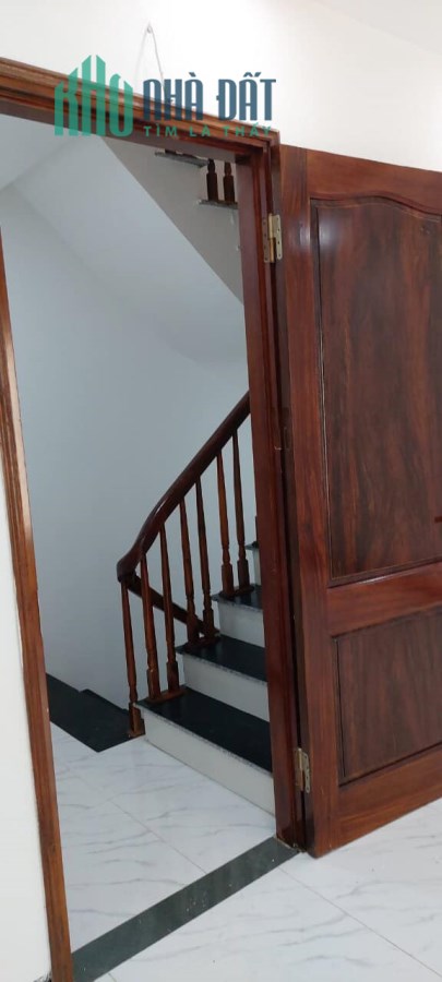 Nhà phân lô mới xây thiết kế cực đẹp ở Hà Trì 1, Hà Đông. Giá chỉ 2,4 tỷ. LH ngay 0355150964