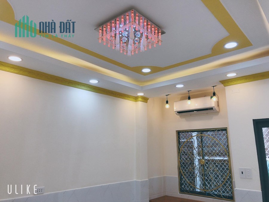 Bán nhà Sư Vạn Hạnh, 22m2, 3 tầng, hẻm xe hơi, gấp bán 2 tỷ.