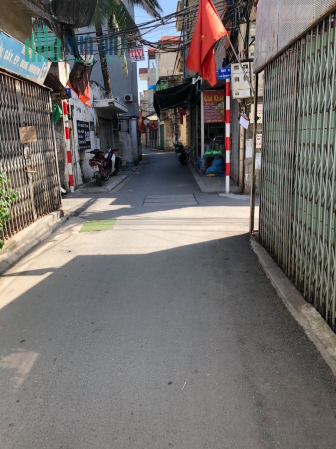 96 Thượng Thanh, Long Biên-Ngõ to như Phố-kinh doanh, ô tô tránh 2 tỷ 6.
