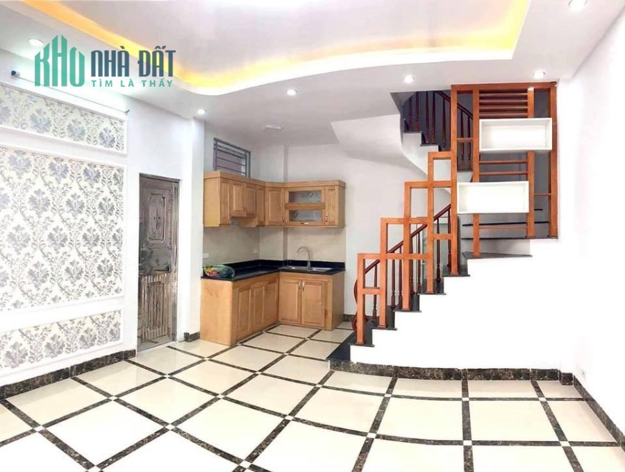 BÁN NHÀ THỊNH LIỆT, 33m2x5 tầng Ô TÔ ĐỖ CỬA CÓ THỂ VÀO NHÀ, LÔ GÓC, NỞ HẬU ĐẸP.