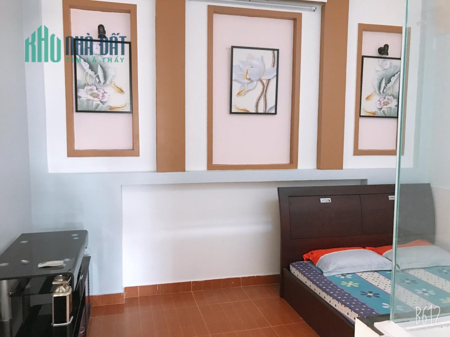Bán nhà đường Đặng Minh Trứ, quận Tân Bình, cách Mặt tiền 10m, LH : 0763801388.