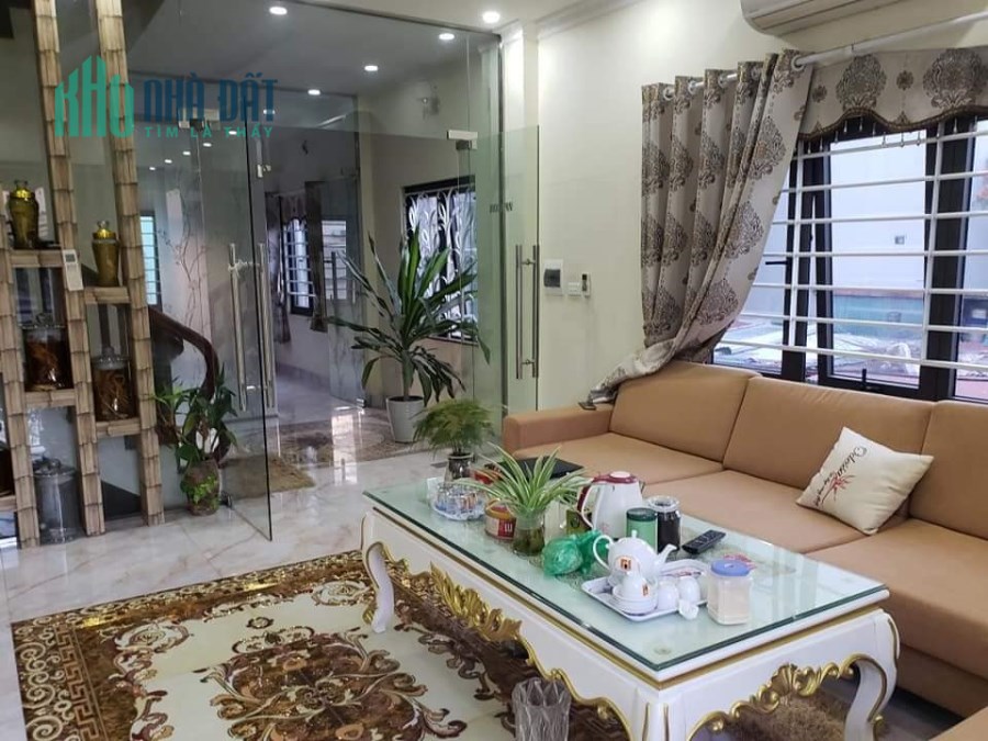 HIẾM, GẤP Phố Trạm,38.8m2*5T*MT3.8m chỉ 3 tỷ.