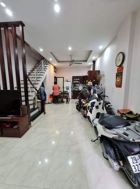 Bán nhà Bát Khối Diện Tích 46m, Mặt Tiền 4.6m 4 tầng chỉ 3 tỷ