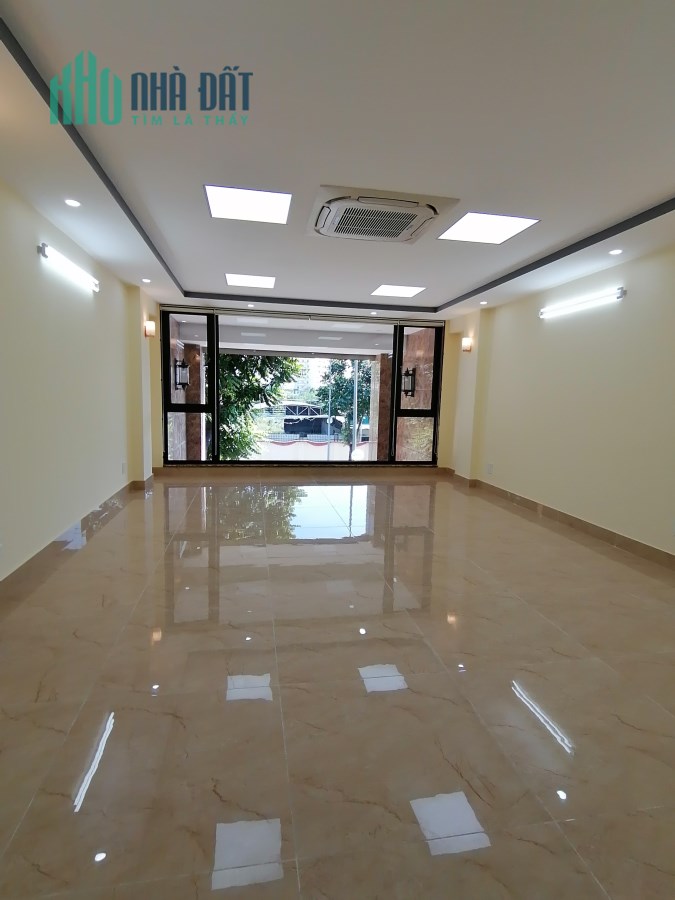 Cho Thuê tòa nhà VP 9 tầng mặt phố Đoàn Thị Điểm - Tôn Đức Thắng Dt 178m2. Giá 250 tr/th