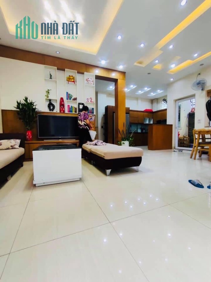 Bán Nhà Hot P.Nguyễn Sơn,Q.Long Biên-51m-MT 5m-5T-Ôtô vào nhà-Giá 5.75T
