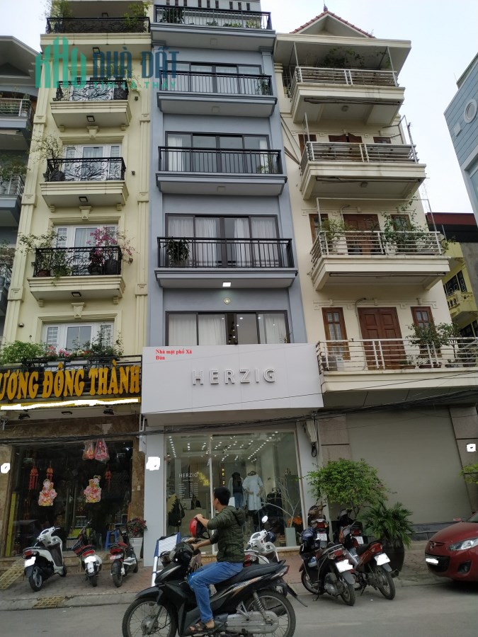 Bán nhà mặt phố Xã Đàn Đống Đa 6 tầng vỉa hè 5m mặt phố hai mặt thoáng kinh doanh VIP.