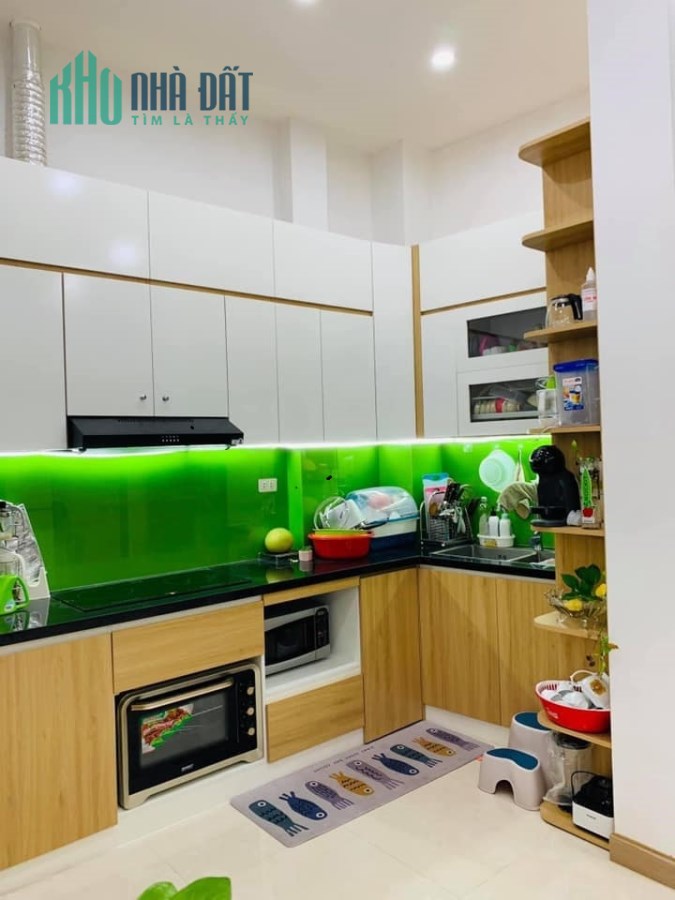 NHÀ ĐẸP NGUYỄN TRÃI, LÔ GÓC, NGÕ THÔNG, 39M2, 4 TẦNG, 4PN, MT 6M, 4.2 TỶ,0378671294