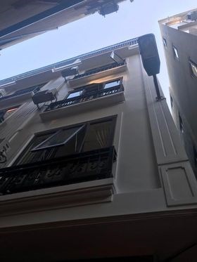 CHÍNH CHỦ ỦY QUYỀN BÁN CĂN NHÀ MẶT PHỐ PHÚ DIỄN 41m2, 4 TẦNG,  MT 4.6m, 5.3 tỷ.