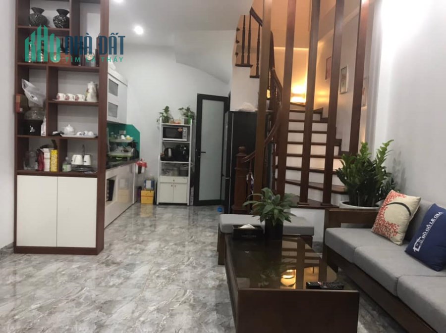 Ô TÔ ĐỖ CỬA, NHÀ NGAY MẶT PHỐ, TIỆN ÍCH VÔ VÀN!!!