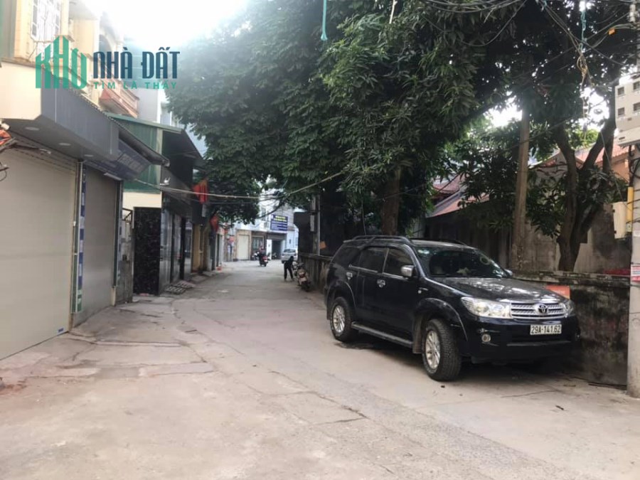 Bán đất phố phạm văn đồng 56m2, MT 4.5m. Giá 2.7x tỷ.