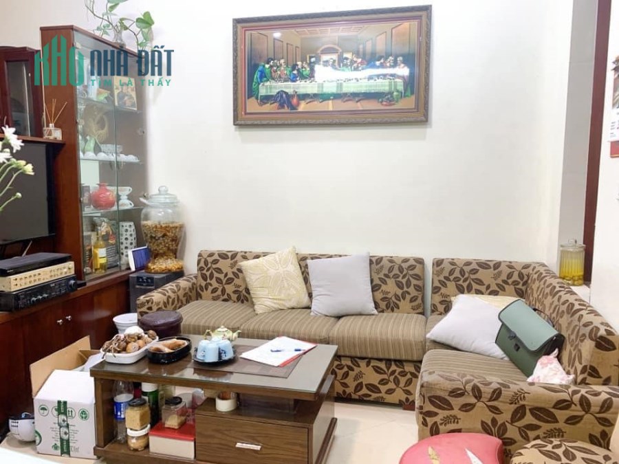 bán nhà phố Giáp Nhất 36mx 4 tầng 2.7 tỷ Thanh Xuân, nhà đẹp, 2 thoáng tặng nội thất
