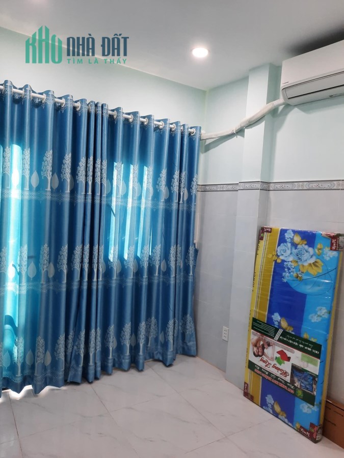 Bán nhà hẻm xe hơi, quận 10, nhà mới đẹp, ở ngay, 3 phòng, 3.2 tỷ, LH : 0763801388.
