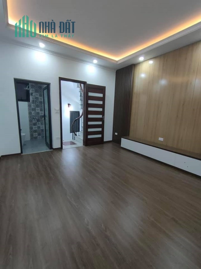 NHÀ MỚI CHÍNH KINH, THANH XUÂN, GẦN NGUYỄN TRÃI, 30M2,6 TẦNG,3.45 TỶ,0378671294