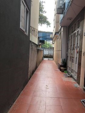 Hai Bà Trưng , nhà 5 tầng,  nhỉnh 2 tỷ.  an sinh tiện ích mọi bề. Liên hệ: Thu 0335.991.168.