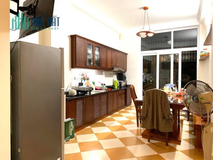 Nhà đẹp phố Hồng Tiến, quận Long Biên, vị trí đẹp, ô tô vào nhà, giá 6.3 tỷ.