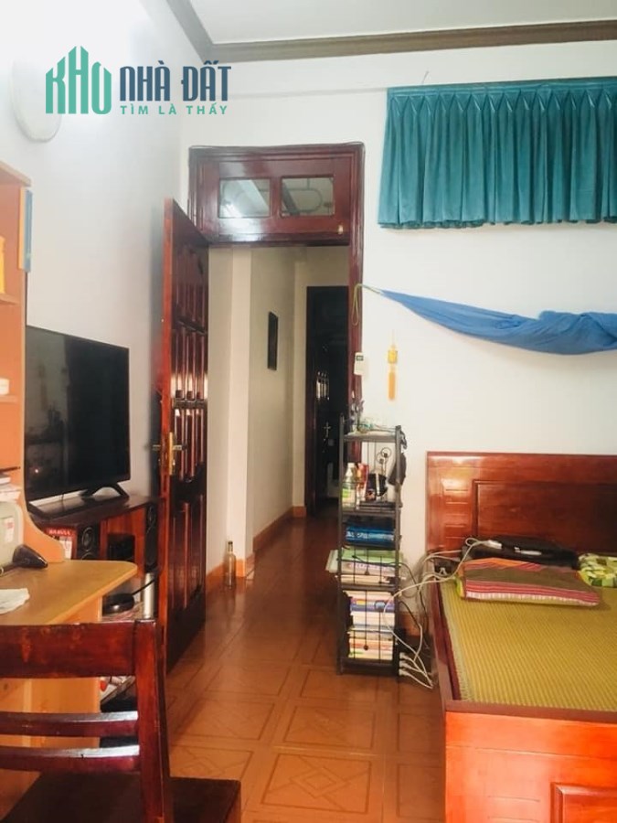 5.35 tỷ Nhà Gỉang Võ,Ba Đình 42mx4tầngxMT3.4m.Thoáng sáng gần phố