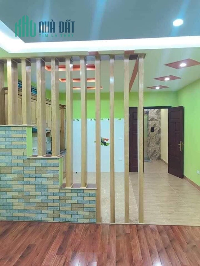 Bán nhà mới xây phố Ngọc Lâm,68m,6 tầng,giá 7,85 tỷ.Lh:0989126619.
