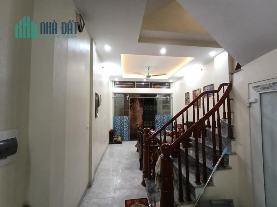 Bán nhà Tân Mai, ngõ thông, 36m 4 tầng giá 3.4 tỷ