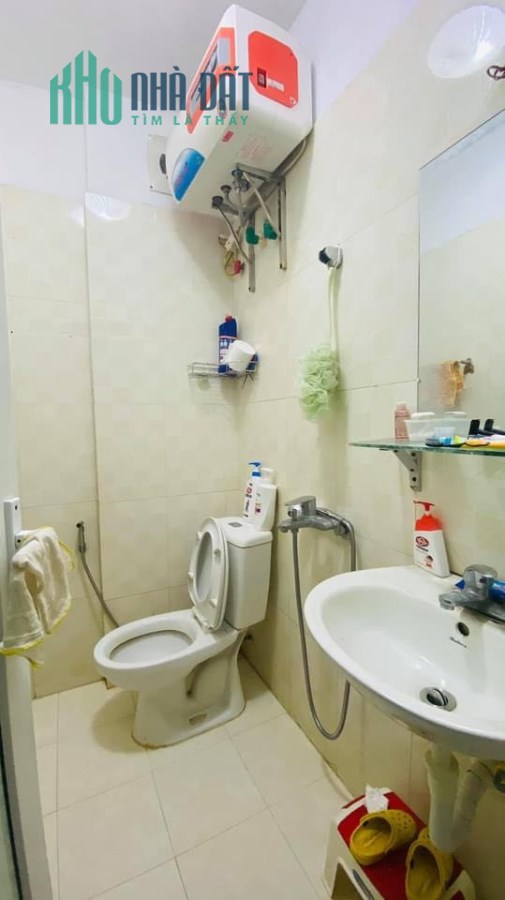 BÁN NHÀ ĐƯỜNG LẠC LONG QUÂN 4T,GIÁ 4,25 TỶ GẦN HỒ