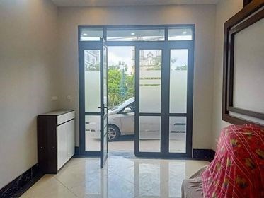 35m2, 4 ngủ . Ngõ ô tô ba gác đua nhau. LH xem nhà miễn phí: Thu 0335.991.168.