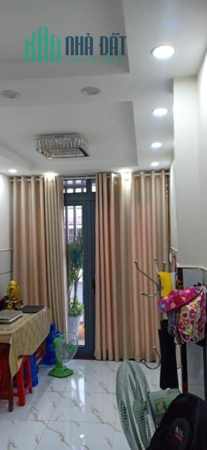Bán gấp nhà 4 tầng ở Đồng Đen Tân Bình đúc kiên cố, còn mới chỉ 4.3 tỷ. TL