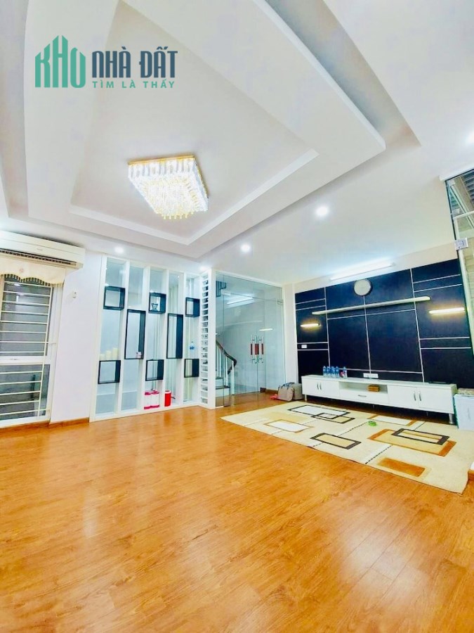 Chính Kinh, ô tô, gần phố, 42 m, 5 ngủ, 3.59 tỷ