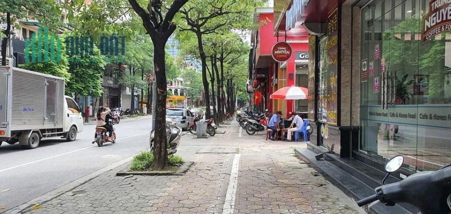 BÁN NHÀ MẶT PHỐ TRUNG HOÀ, CẦU GIẤY: 136M, 6T, MT: 5,6M. GIÁ: 49,5 TỶ. LH: 0944828386