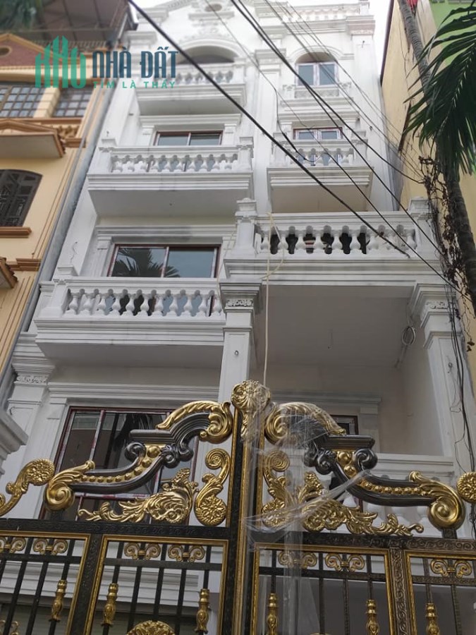 Bán nhà Lạc Long Quân, Tây Hồ 82m2 5 tầng Kinh doanh, Gara ô tô tránh giá 13,3 tỷ.