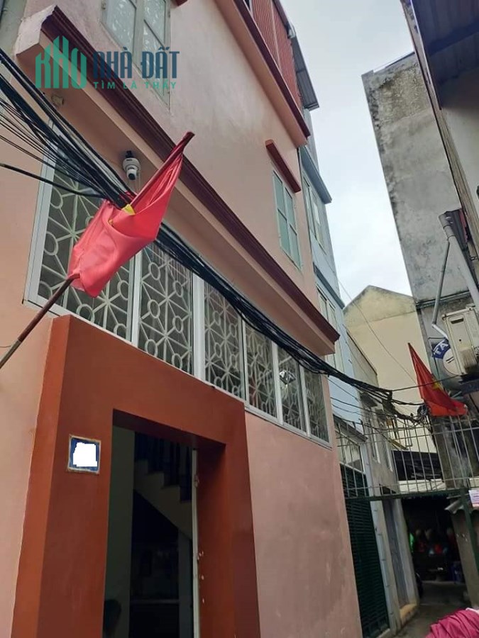 Bán nhà Ô Cách,lô góc,gần phố,65m,3 tầng,giá 3 tỷ.Lh:0989126619.