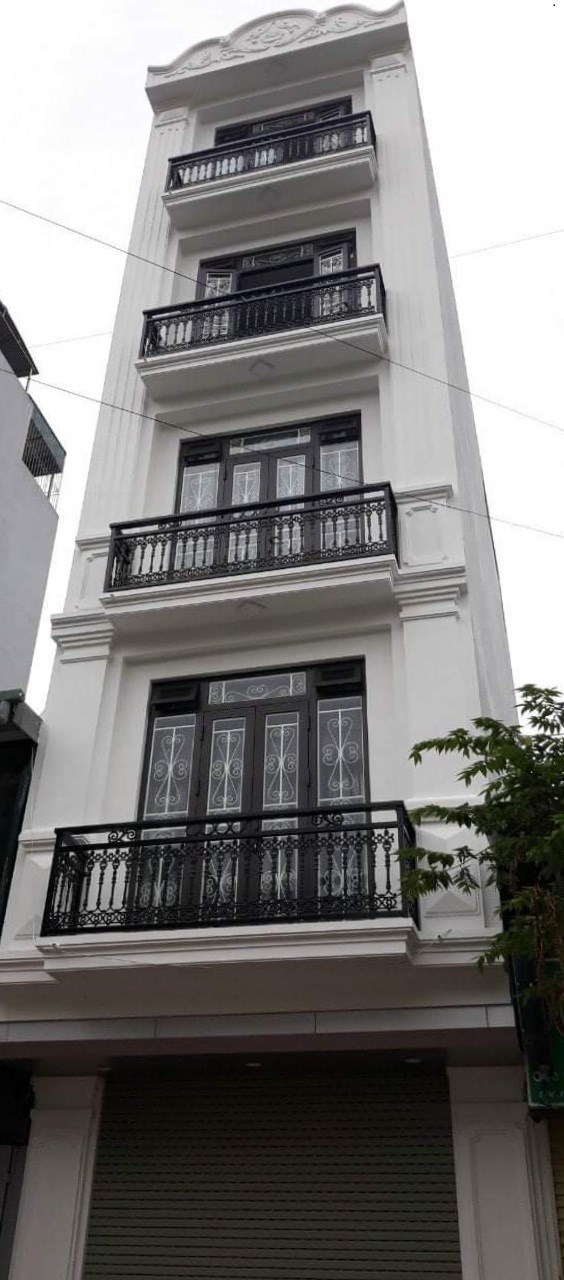 Bán nhà mặt phố Yên Bình Hà Đông, Kinh doanh cực tốt, ô tô đỗ cửa
