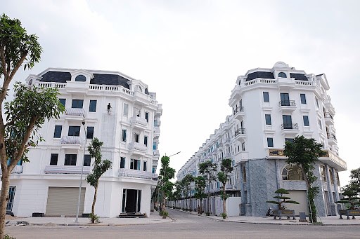 Liền kề B1.3 dự án Thanh Hà. Nằm trên mặt đường kinh doanh 46m rộng thứ 2 dự án. LH ngay 0355150964