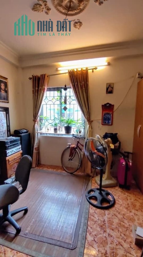 Bán gấp nhà ở  Tân Mai 35M x 4T giá 2.3 tỷ 0392899109