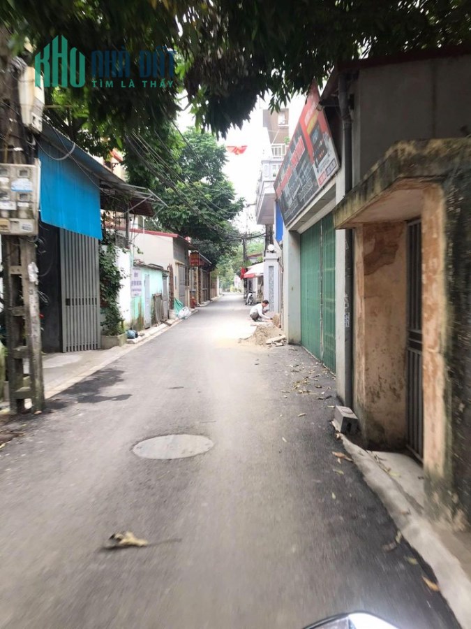 Bán nhà Trâu Quỳ 65m2, đường xe 7 chỗ đỗ, giá 2,59 tỷ.LH: 0983253436