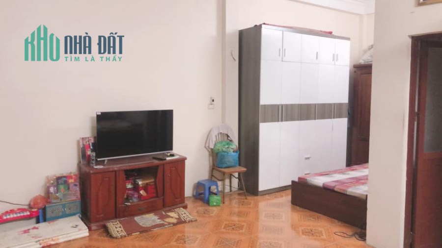 Bán Đất Tặng Nhà, Hoàng Cầu, Đống Đa, 88m*MT6m, 14 tỷ, VIEW Hồ, Ô Tô.LH:0397194848