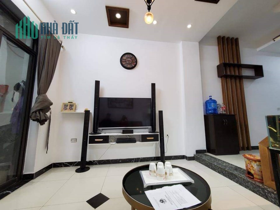 BÁN NHÀ TRƯƠNG ĐỊNH,DT:40m2x3T.Giá 3 tý 5.nhà đẹp, kinh doanh tốt.gọi ngay 0976764473