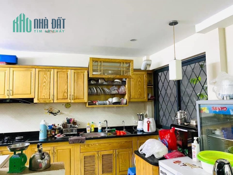 Chủ Nhà cần bán gấp nhà Ngõ 198 Xã Đàn, 50m2, Vỉa Hè, Ô TÔ Tránh, giá 8.2 tỷ thương lượng