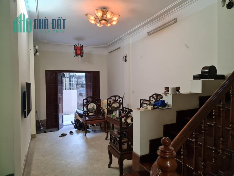 3 BƯỚC RA MẶT PHỐ HỒNG TIẾN – NGÕ Ô TÔ 7 CHỖ THÔNG 58M2, CHỈ 5.5 TỶ.