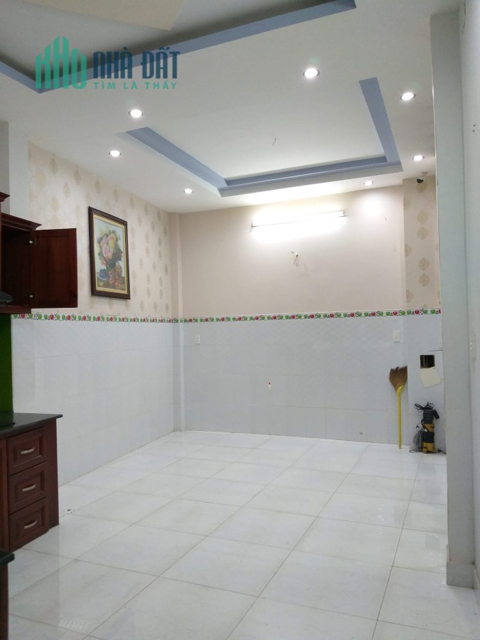 Chia gia tài, bán gấp nhà sát mặt tiền Tân Sơn Nhì 64m, 3 tầng chỉ 7,5 tỷ, TL