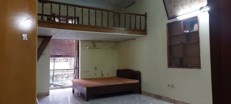 Cho thuê căn hộ tầng 2 phố Lương Văn Can, Hoàn Kiếm, 6tr, 0904180154