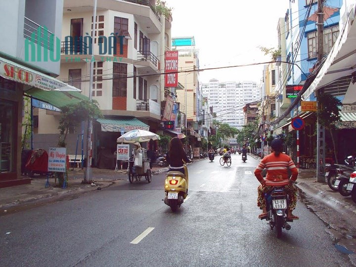 Mặt tiền kinh doanh Nguyễn Thần Hiến, quận 4. Gía chỉ 3.45 tỷ.