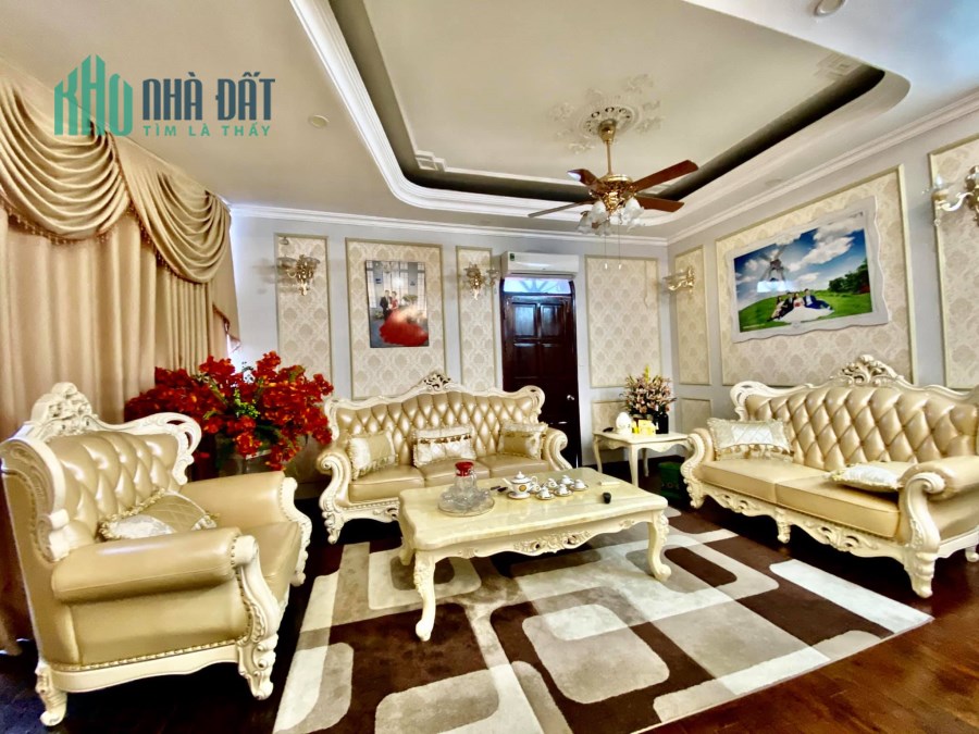 Bán tòa BT phố Ngụy Như Kon Tum, DT 99m2 x4 tầng, MT 8m, Giá 22 tỷ.