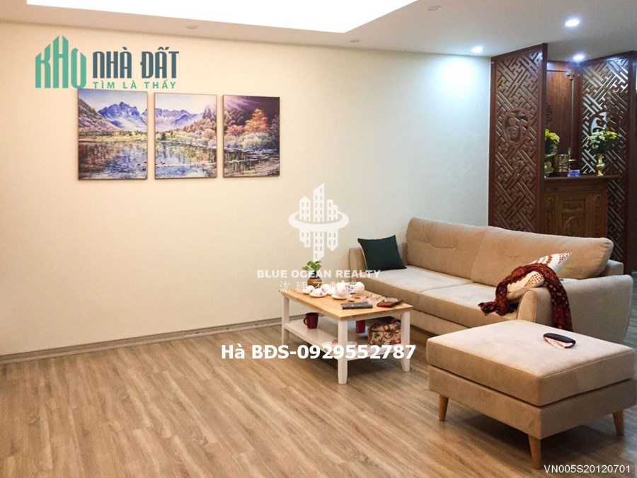 Bán CHCC 2PN tại KĐT Dịch Vọng gần công viên Cầu Giấy