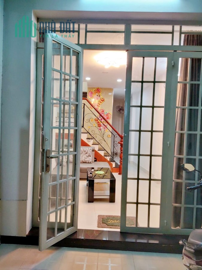 Bán nhà giá rẻ ăn tết đường Phan Đình Phùng Quận Phú Nhuận DT 36m, giá 3,6 tỷ. 0903014305